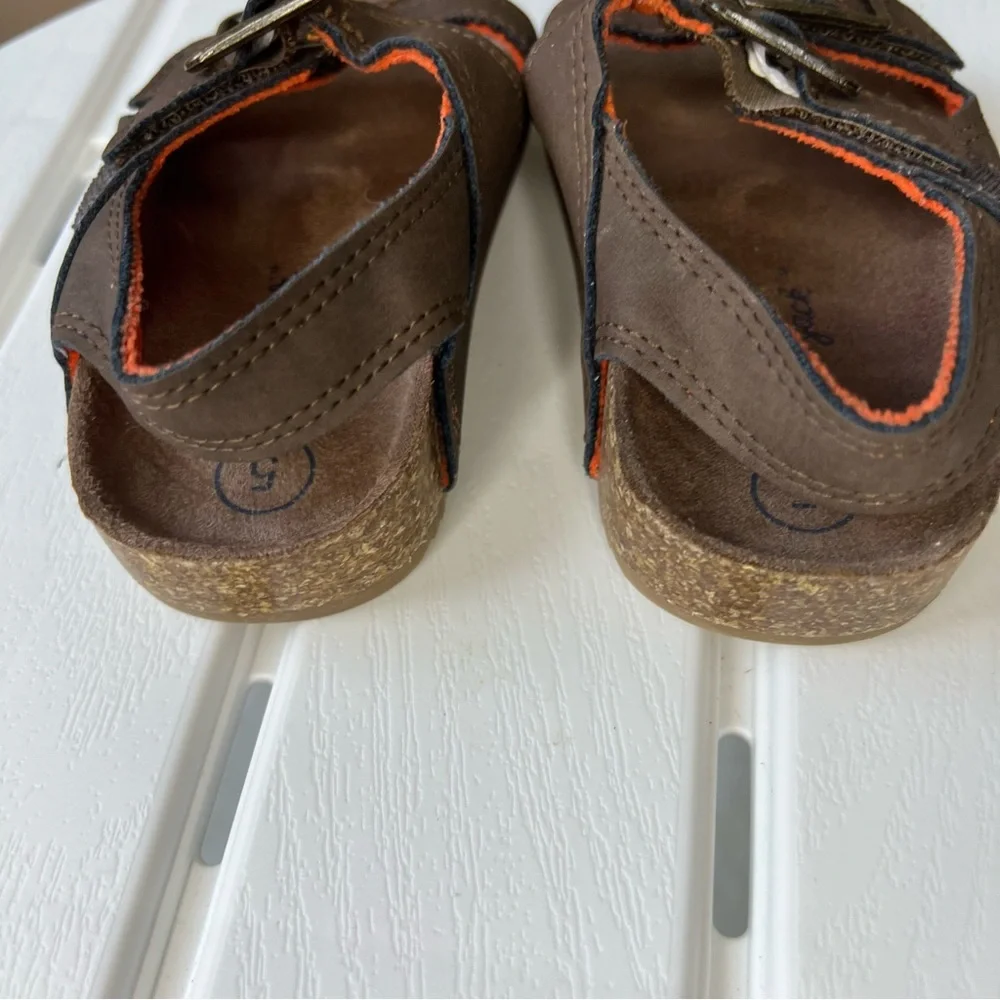 Faux-Leather Double-Buckle Sandals‎